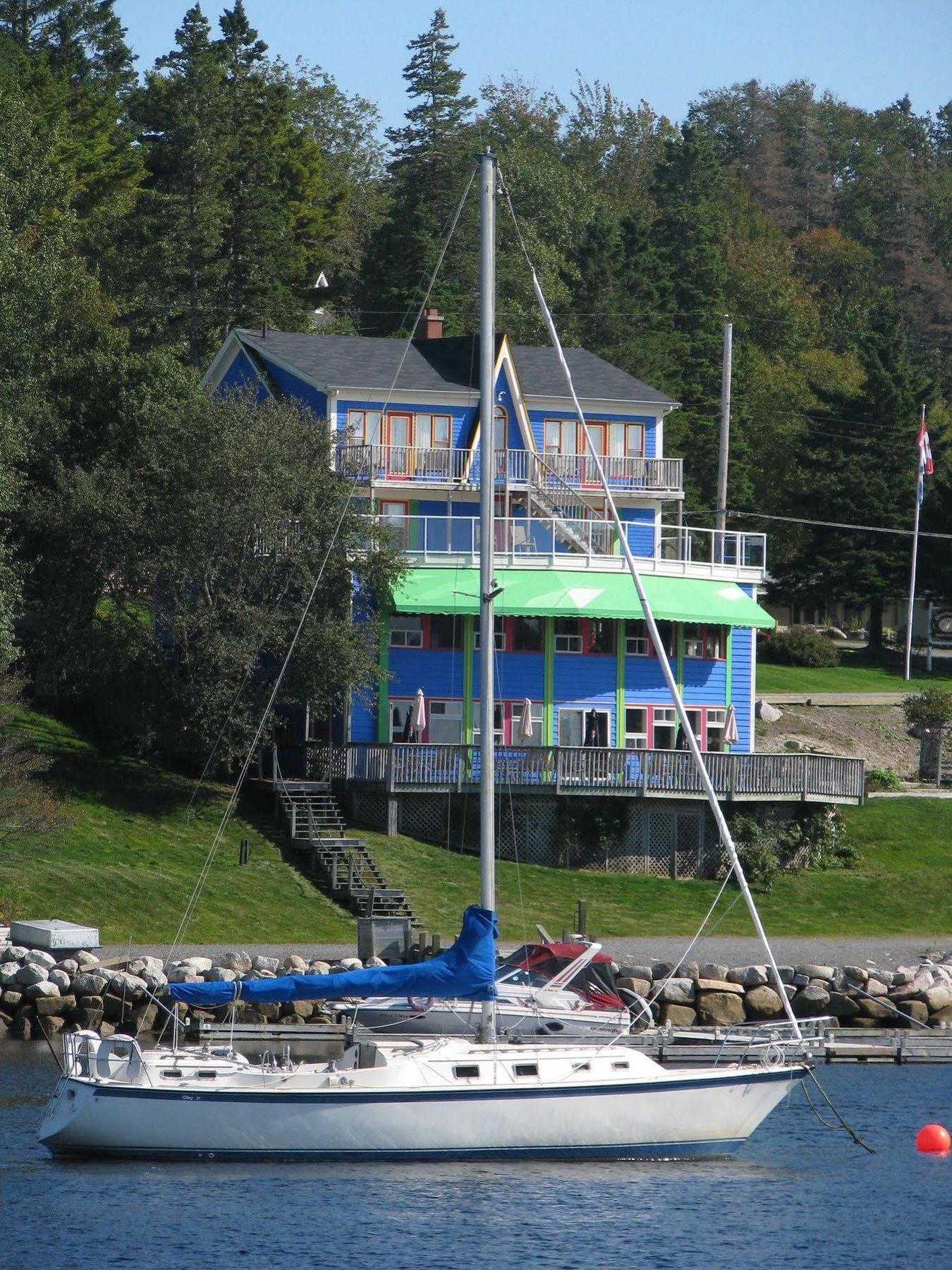 The Tuna Blue Inn Hubbards Kültér fotó